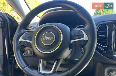 Внедорожник / Кроссовер Jeep Compass 2019 в 