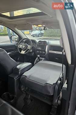 Внедорожник / Кроссовер Jeep Compass 2013 в 