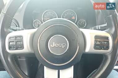 Внедорожник / Кроссовер Jeep Compass 2013 в 
