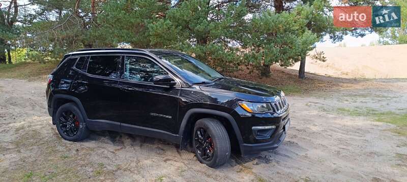 Внедорожник / Кроссовер Jeep Compass 2017 в Славуте