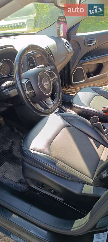Внедорожник / Кроссовер Jeep Compass 2017 в Славуте