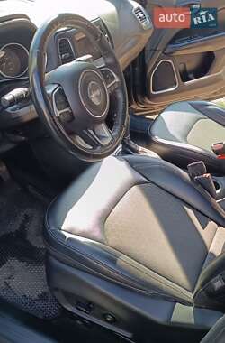 Внедорожник / Кроссовер Jeep Compass 2017 в 