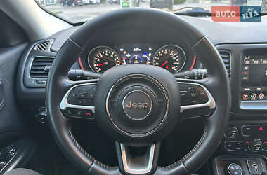 Внедорожник / Кроссовер Jeep Compass 2019 в 