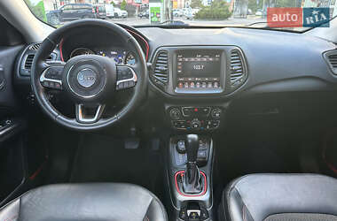 Внедорожник / Кроссовер Jeep Compass 2019 в 