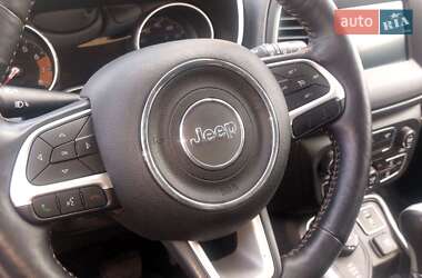 Внедорожник / Кроссовер Jeep Compass 2018 в 