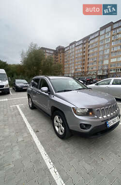 Внедорожник / Кроссовер Jeep Compass 2014 в 