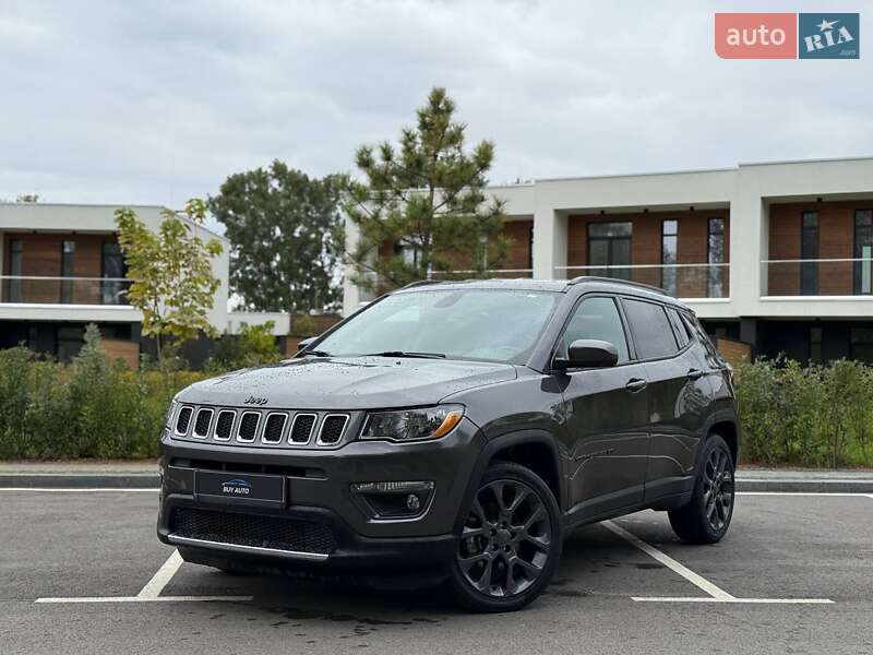 Внедорожник / Кроссовер Jeep Compass 2019 в 