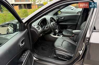 Внедорожник / Кроссовер Jeep Compass 2019 в 