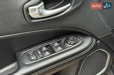 Внедорожник / Кроссовер Jeep Compass 2019 в 