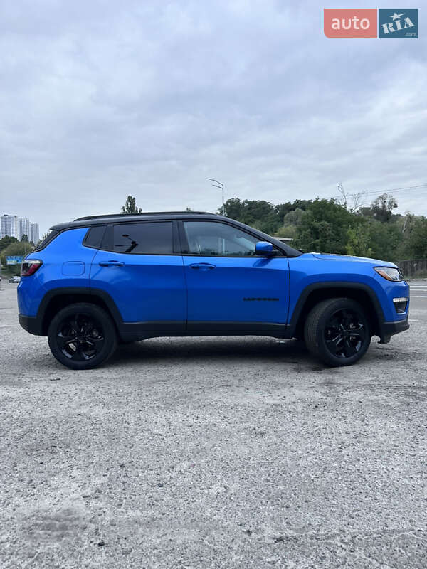 Внедорожник / Кроссовер Jeep Compass 2020 в Киеве