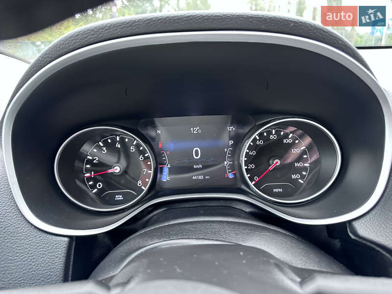 Внедорожник / Кроссовер Jeep Compass 2020 в Киеве
