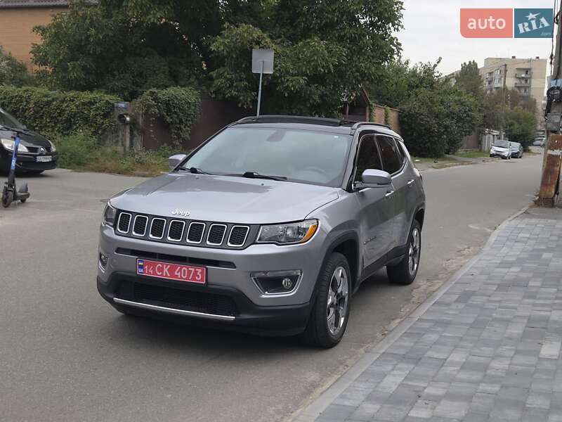 Внедорожник / Кроссовер Jeep Compass 2018 в Киеве