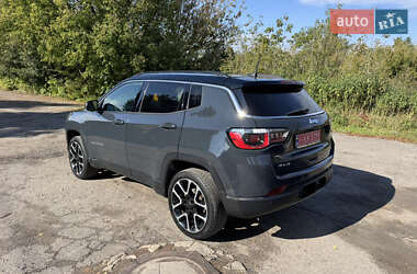 Внедорожник / Кроссовер Jeep Compass 2017 в 