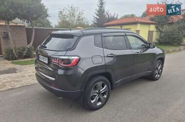 Внедорожник / Кроссовер Jeep Compass 2018 в 