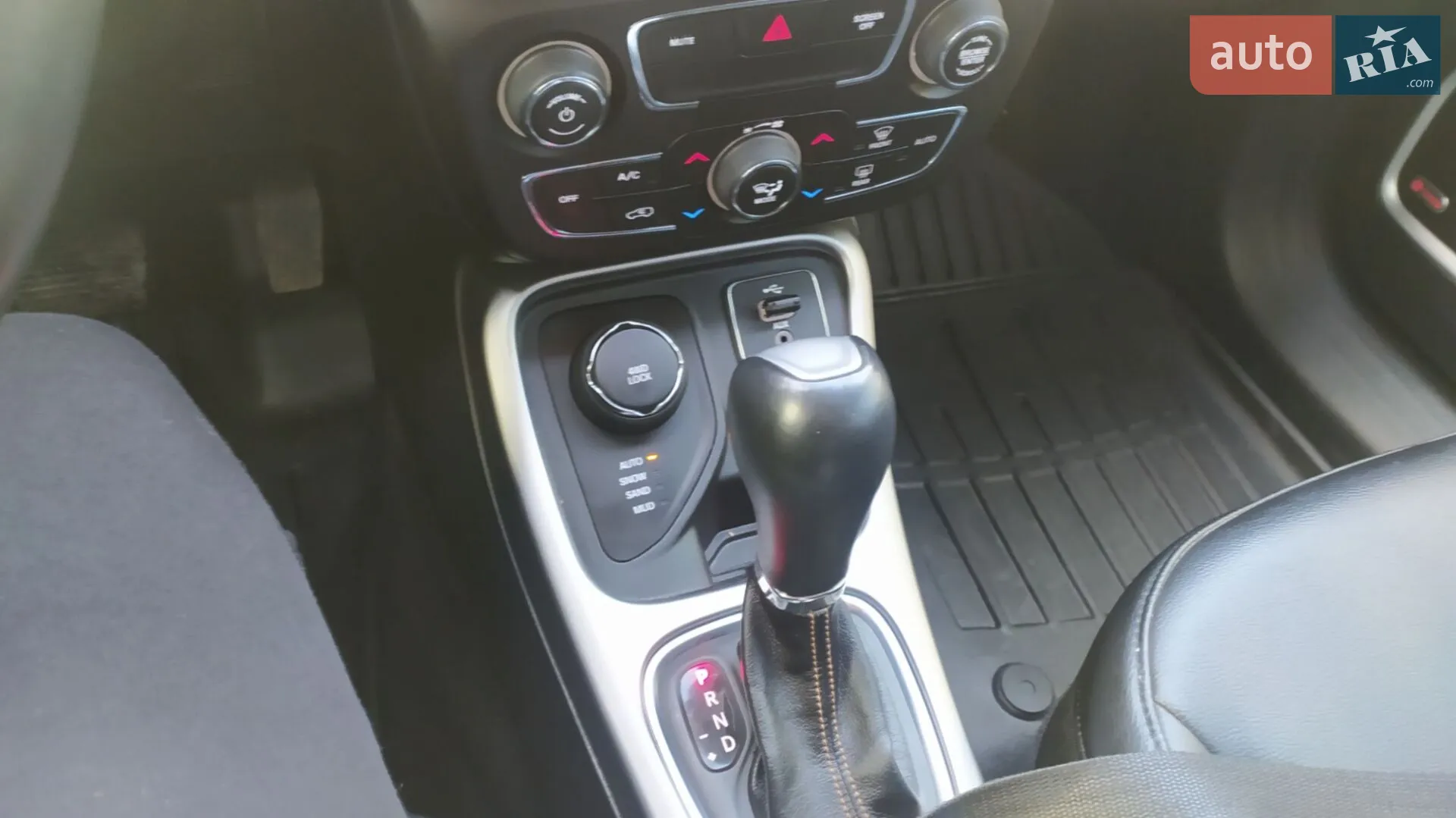 2017 Jeep Compass - мініатюра 10