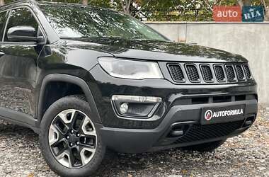 Внедорожник / Кроссовер Jeep Compass 2018 в 