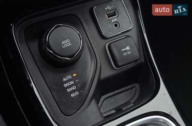 Внедорожник / Кроссовер Jeep Compass 2019 в 