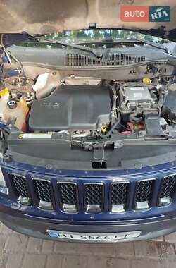 Внедорожник / Кроссовер Jeep Compass 2012 в 