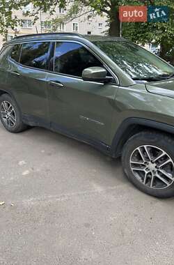 Внедорожник / Кроссовер Jeep Compass 2017 в Николаеве