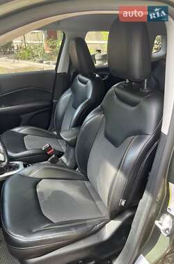 Внедорожник / Кроссовер Jeep Compass 2017 в Николаеве