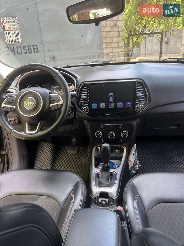 Внедорожник / Кроссовер Jeep Compass 2017 в Николаеве