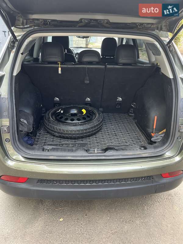 Внедорожник / Кроссовер Jeep Compass 2017 в Николаеве