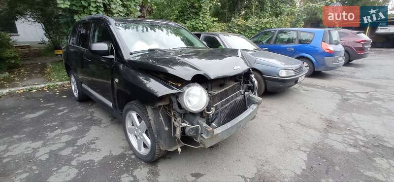 Внедорожник / Кроссовер Jeep Compass 2010 в 