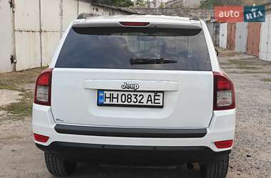 Внедорожник / Кроссовер Jeep Compass 2014 в 