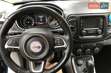 Внедорожник / Кроссовер Jeep Compass 2017 в 