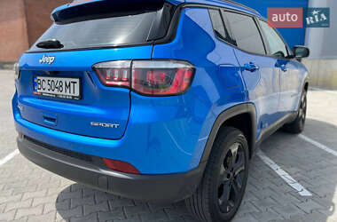Внедорожник / Кроссовер Jeep Compass 2018 в 