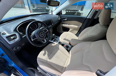 Внедорожник / Кроссовер Jeep Compass 2018 в 