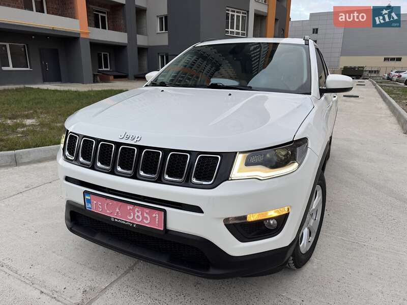 Внедорожник / Кроссовер Jeep Compass 2017 в Киеве
