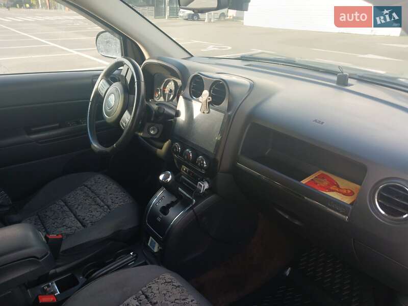 Внедорожник / Кроссовер Jeep Compass 2012 в Киеве