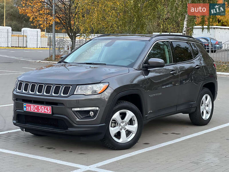 Внедорожник / Кроссовер Jeep Compass 2018 в 