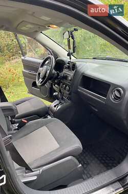 Внедорожник / Кроссовер Jeep Compass 2012 в 