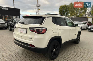 Внедорожник / Кроссовер Jeep Compass 2017 в 