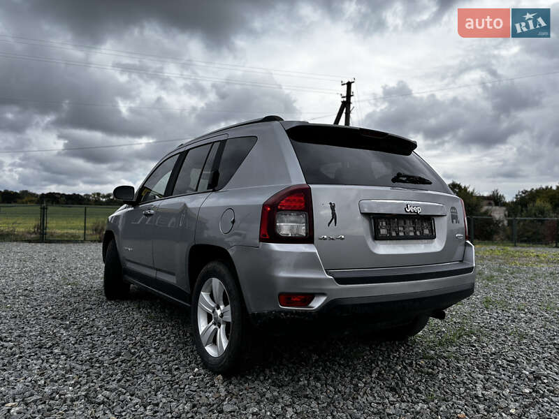 Внедорожник / Кроссовер Jeep Compass 2016 в Умани