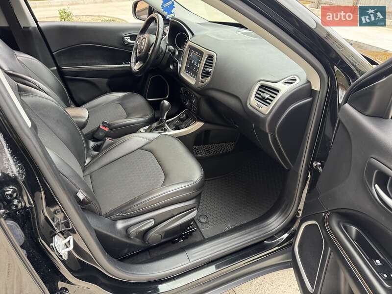 Внедорожник / Кроссовер Jeep Compass 2017 в Киеве фото 25 Внедорожник / Кроссовер Jeep Compass 2017 в Киеве