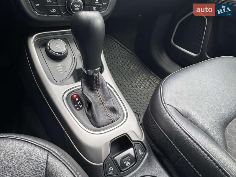 Внедорожник / Кроссовер Jeep Compass 2018 в Днепре фото 37 Внедорожник / Кроссовер Jeep Compass 2018 в Днепре