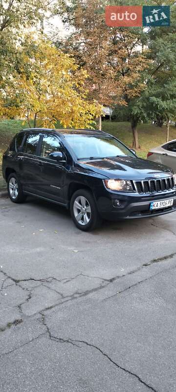 Внедорожник / Кроссовер Jeep Compass 2016 в Киеве