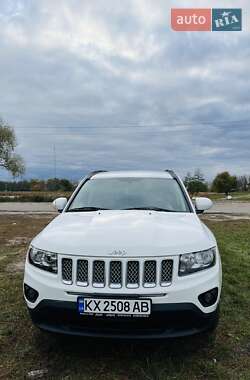 Внедорожник / Кроссовер Jeep Compass 2015 в Богодухове