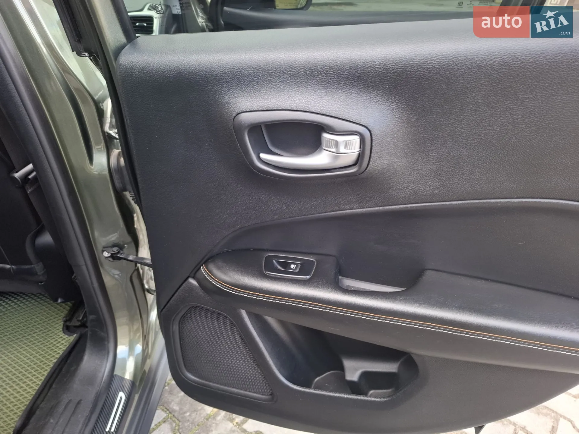 2017 Jeep Compass - мініатюра 38