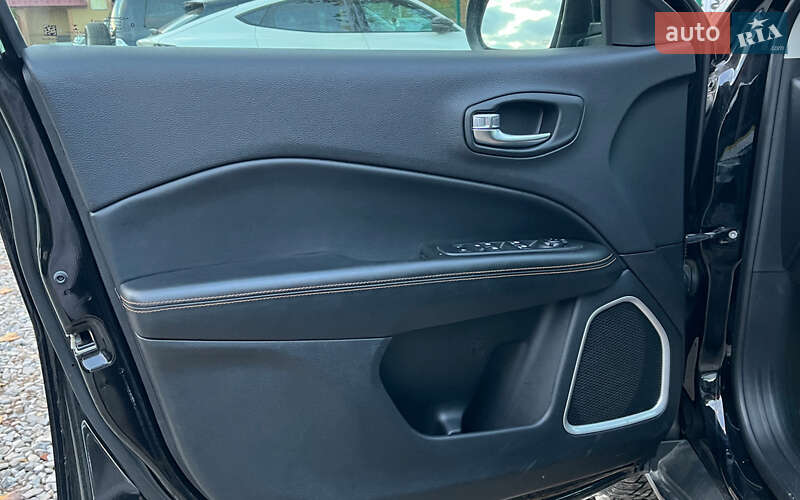 Внедорожник / Кроссовер Jeep Compass 2018 в Коломые