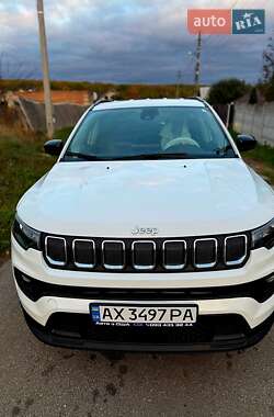 Позашляховик / Кросовер Jeep Compass 2022 в 