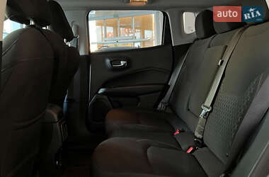 Внедорожник / Кроссовер Jeep Compass 2020 в 