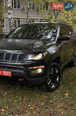 Внедорожник / Кроссовер Jeep Compass 2018 в 
