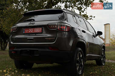 Внедорожник / Кроссовер Jeep Compass 2018 в 