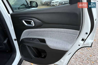 Внедорожник / Кроссовер Jeep Compass 2021 в 