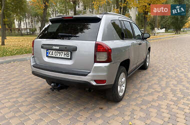 Позашляховик / Кросовер Jeep Compass 2016 в  фото 5 Позашляховик / Кросовер Jeep Compass 2016 в