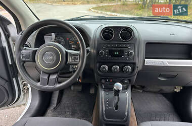 Внедорожник / Кроссовер Jeep Compass 2014 в 